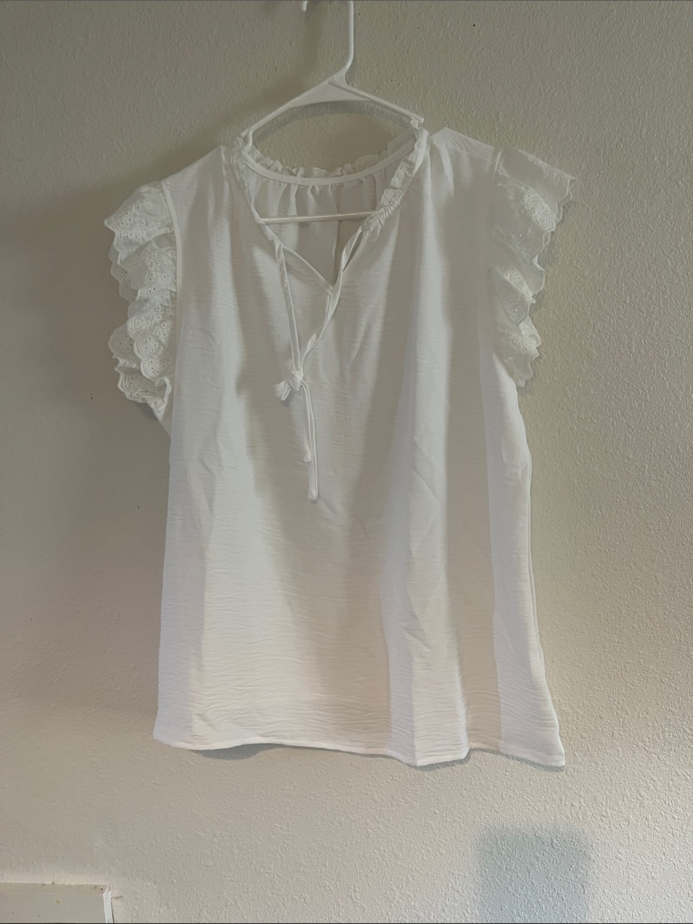 White Lace Sleeve Tie-Neck Women’s Top XL